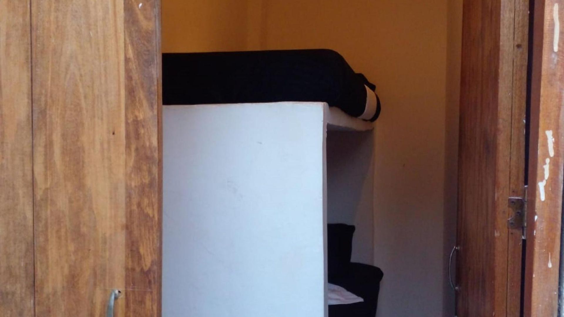 In - Hb9 Bed In Mixed Capsule Pensión